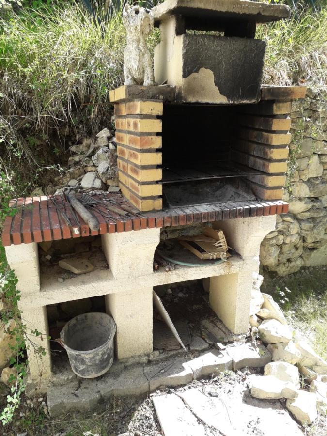 منزل الضيف Touet-de-l'Escarene  في Chalet Type Studio De Charme Avec Jacuzzi المظهر الخارجي الصورة