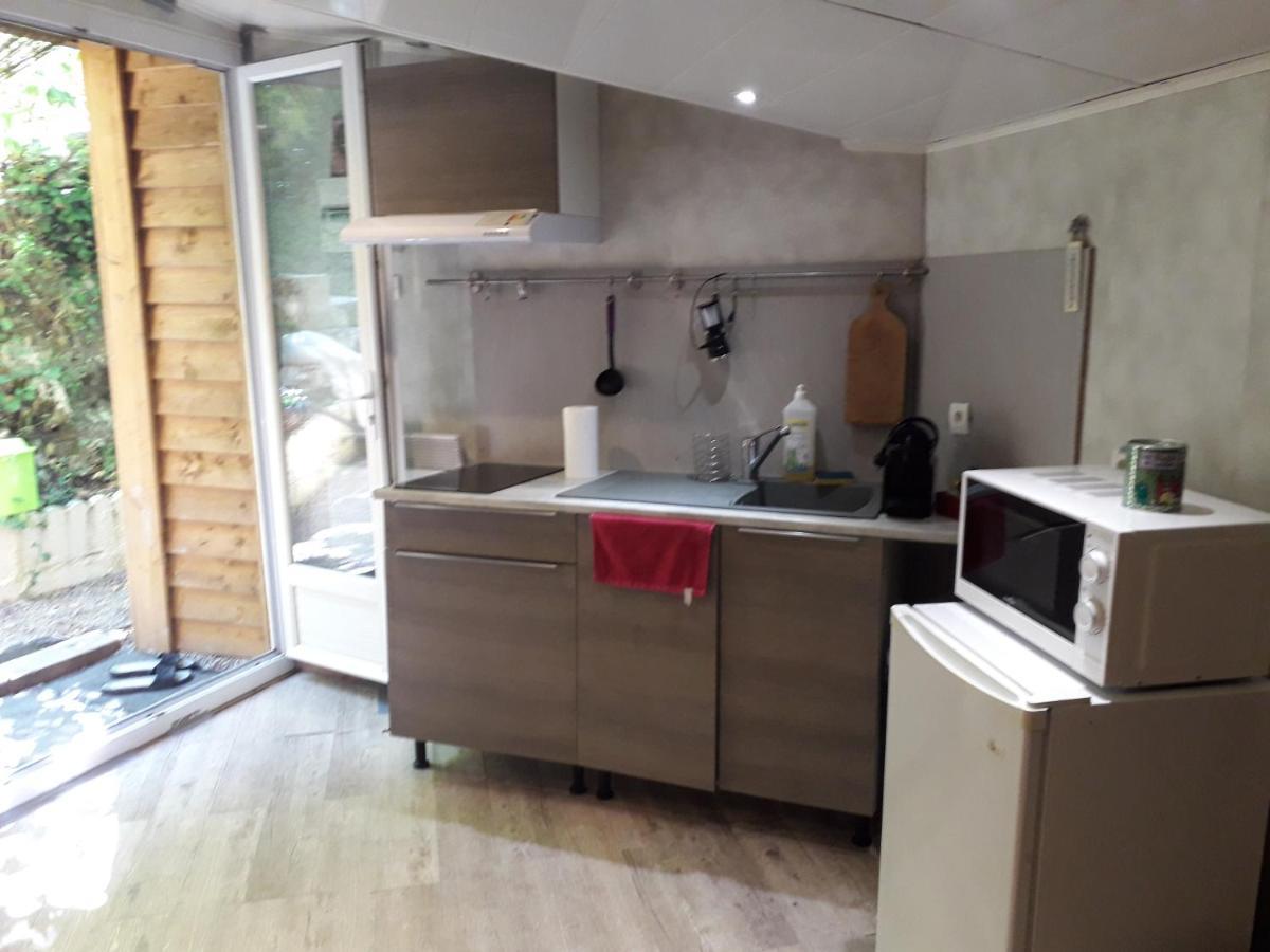 منزل الضيف Touet-de-l'Escarene  في Chalet Type Studio De Charme Avec Jacuzzi المظهر الخارجي الصورة